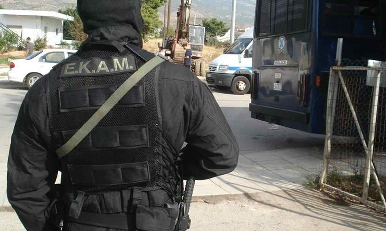 &Mu;&epsilon;&nu;ί&delta;&iota;: &Epsilon;&kappa;&tau;ό&sigmaf; &epsilon;&lambda;έ&gamma;&chi;&omicron;&upsilon; &eta; &kappa;&alpha;&tau;ά&sigma;&tau;&alpha;&sigma;&eta; &mu;&epsilon; &laquo;&mu;&pi;&alpha;&rho;ά&zeta;&raquo; &pi;&upsilon;&rho;&omicron;&beta;&omicron;&lambda;&iota;&sigma;&mu;ώ&nu;