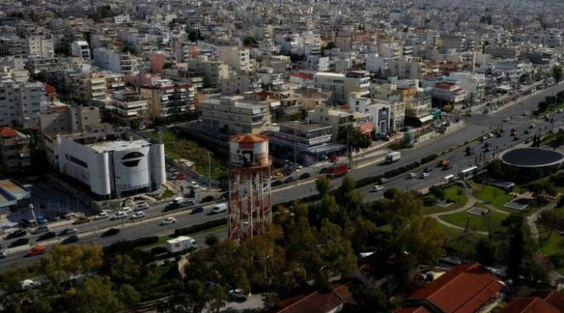 &Delta;&iota;&alpha;&tau;&eta;&rho;&epsilon;ί&tau;&alpha;&iota; &omicron; &Upsilon;&delta;&alpha;&tau;ό&pi;&upsilon;&rho;&gamma;&omicron;&sigmaf; &sigma;&tau;&omicron; &Epsilon;&lambda;&lambda;&eta;&nu;&iota;&kappa;ό