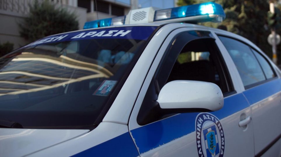 Επιδειξίας τρομοκράτησε δύο γυναίκες στη Βούλα -Συνελήφθη από ομάδα ΔΙ.ΑΣ.