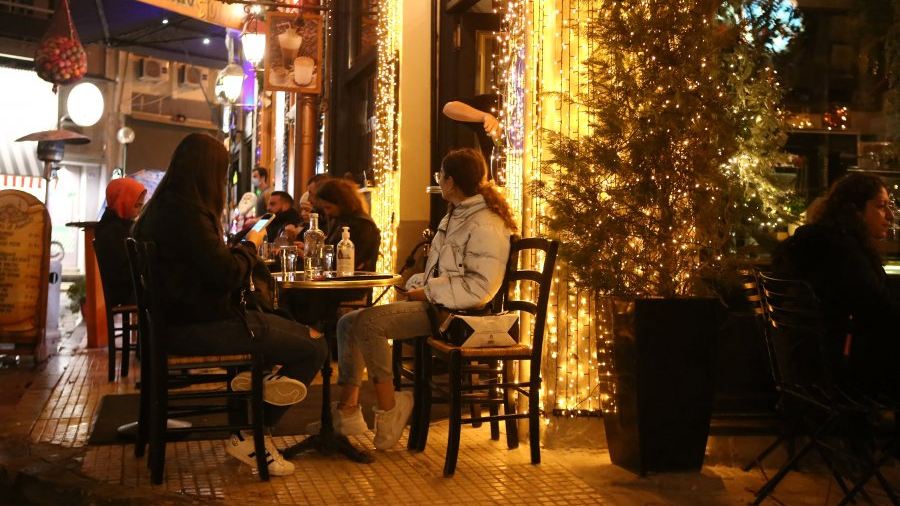 &Kappa;&omicron;&rho;&omega;&nu;&omicron;ϊό&sigmaf;: &Phi;ό&beta;&omicron;&iota; &gamma;&iota;&alpha; &pi;&epsilon;&rho;&iota;&omicron;&rho;&iota;&sigma;&tau;&iota;&kappa;ά &mu;έ&tau;&rho;&alpha; &sigma;&tau;&eta;&nu; &epsilon;&sigma;&tau;ί&alpha;&sigma;&eta; &alpha;&pi;ό &tau;&iota;&sigmaf; &alpha;&rho;&chi;έ&sigmaf; &tau;&omicron;&upsilon; 2022