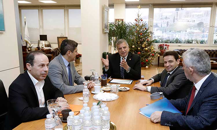 Συνάντηση στην Περιφέρεια Αττικής για τη δημιουργία αθλητικού κέντρου προπόνησης ατόμων με αναπηρία