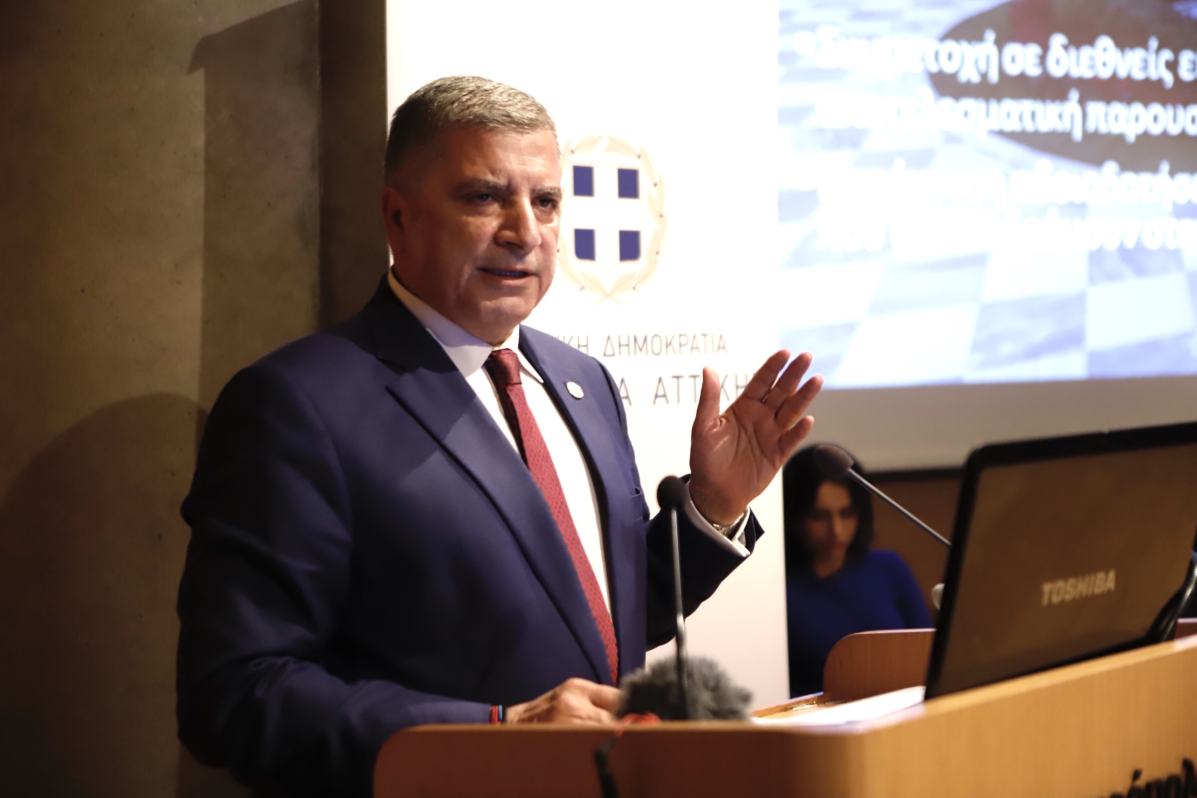 &Gamma;. &Pi;&alpha;&tau;&omicron;ύ&lambda;&eta;&sigmaf;: "&Epsilon;&nu;&iota;&sigma;&chi;ύ&omicron;&upsilon;&mu;&epsilon; &tau;&eta;&nu; &tau;&omicron;&upsilon;&rho;&iota;&sigma;&tau;&iota;&kappa;ή &tau;&alpha;&upsilon;&tau;ό&tau;&eta;&tau;&alpha; &tau;&eta;&sigmaf; &Alpha;&tau;&tau;&iota;&kappa;ή&sigmaf;"