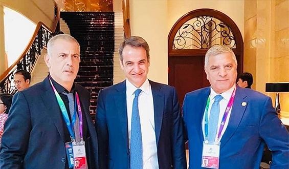 Πειραιάς | Η παρουσία Μητσοτάκη και Μώραλη στην Σαγκάη, ο Πύργος στο Λιμάνι, και η Cosco