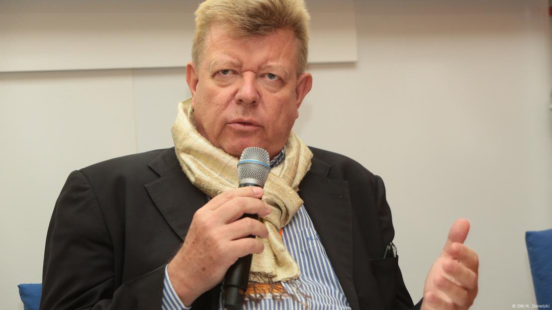 &Mu;&epsilon;&tau;&alpha;&nu;ά&sigma;&tau;&epsilon;&sigmaf; &mu;&epsilon;&tau;&alpha;&xi;ύ &nu;&omicron;&sigma;&tau;&alpha;&lambda;&gamma;ί&alpha;&sigmaf; &kappa;&alpha;&iota; &epsilon;&upsilon;&gamma;&nu;&omega;&mu;&omicron;&sigma;ύ&nu;&eta;&sigmaf;