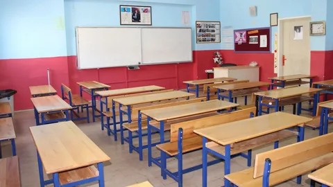 &Gamma;&lambda;&upsilon;&phi;ά&delta;&alpha;: &Epsilon;&mu;&pi;&rho;&eta;&sigma;&tau;&iota;&kappa;έ&sigmaf; &epsilon;&nu;έ&rho;&gamma;&epsilon;&iota;&epsilon;&sigmaf; &mu;&alpha;&theta;&eta;&tau;ώ&nu; &sigma;&epsilon; &Lambda;ύ&kappa;&epsilon;&iota;&omicron; &ndash; 7 &phi;&omega;&tau;&iota;έ&sigmaf; &mu;έ&sigma;&alpha; &sigma;&epsilon; &tau;&rho;&epsilon;&iota;&sigmaf; &eta;&mu;έ&rho;&epsilon;&sigmaf;