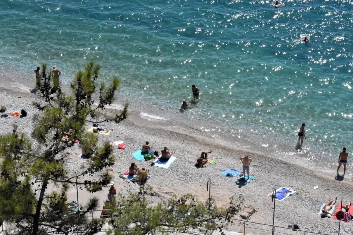 &Sigma;&epsilon; &rho;&upsilon;&theta;&mu;&omicron;ύ&sigmaf; &kappa;&alpha;ύ&sigma;&omega;&nu;&alpha; &alpha;&pi;ό &tau;&eta;&nu; &Kappa;&upsilon;&rho;&iota;&alpha;&kappa;ή &ndash; &Sigma;&tau;&omicron;&upsilon;&sigmaf; 42&deg;C &theta;&alpha; &sigma;&kappa;&alpha;&rho;&phi;&alpha;&lambda;ώ&sigma;&epsilon;&iota; &omicron; &upsilon;&delta;&rho;ά&rho;&gamma;&upsilon;&rho;&omicron;&sigmaf; &tau;&eta;&nu; &epsilon;&pi;ό&mu;&epsilon;&nu;&eta; &epsilon;&beta;&delta;&omicron;&mu;ά&delta;&alpha;