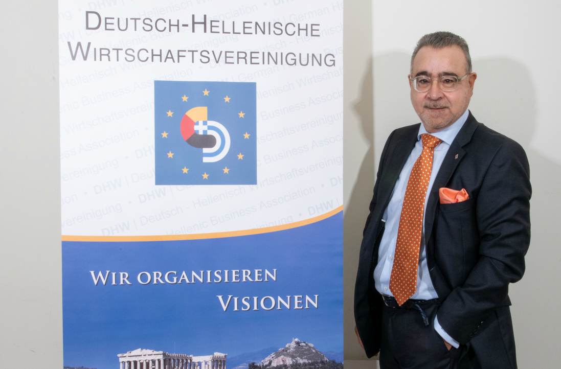 &Pi;&alpha;ύ&lambda;&omicron;&sigmaf; &Tau;&epsilon;&lambda;ί&delta;&eta;&sigmaf;: &ldquo;&Omicron;&iota;&kappa;&omicron;&nu;&omicron;&mu;ί&alpha; &kappa;&alpha;&iota; &epsilon;&pi;&iota;&chi;&epsilon;&iota;&rho;ή&sigma;&epsilon;&iota;&sigmaf; &sigma;&tau;&eta; &nu;έ&alpha; &epsilon;&pi;&omicron;&chi;ή &tau;&eta;&sigmaf; &pi;&rho;&omicron;&sigma;&alpha;&rho;&mu;&omicron;&gamma;ή&sigmaf;&rdquo;