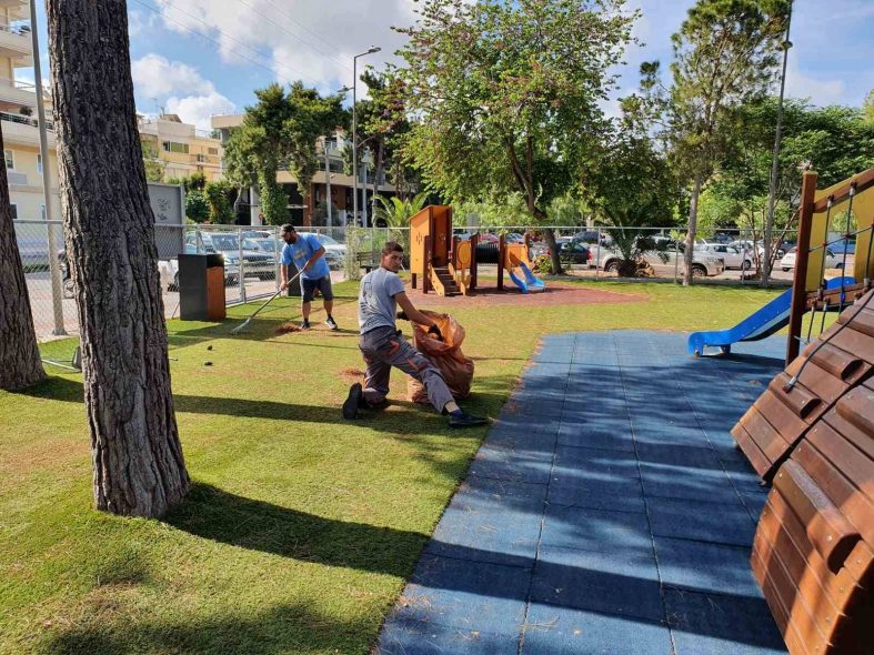 &Alpha;&nu;&omicron;&iota;&chi;&tau;έ&sigmaf; &kappa;&alpha;&iota; &pi;ά&lambda;&iota; &omicron;&iota; &pi;&alpha;&iota;&delta;&iota;&kappa;έ&sigmaf; &chi;&alpha;&rho;έ&sigmaf; &sigma;&tau;&eta; &Gamma;&lambda;&upsilon;&phi;ά&delta;&alpha;