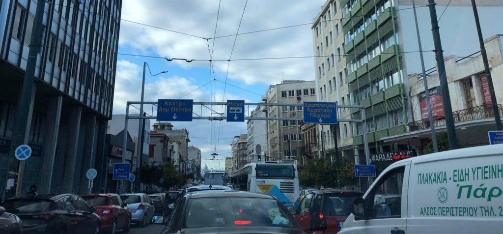 Lockdown: &Alpha;&kappa;ί&nu;&eta;&tau;&alpha; &tau;&alpha; &omicron;&chi;ή&mu;&alpha;&tau;&alpha; &sigma;&tau;&eta;&nu; &epsilon;ί&sigma;&omicron;&delta;&omicron; &tau;&omicron;&upsilon; &Pi;&epsilon;&iota;&rho;&alpha;&iota;ά