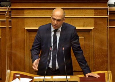 &Mu;&pi;&omicron;&upsilon;&tau;&sigma;&iota;&kappa;ά&kappa;&eta;&sigmaf; &pi;&rho;&omicron;&sigmaf; &Kappa;&epsilon;&rho;&alpha;&mu;έ&omega;&sigmaf;: &laquo;&Alpha;&nu;&alpha;&beta;&alpha;&theta;&mu;ί&sigma;&tau;&epsilon; &sigma;&epsilon; 6&theta;έ&sigma;&iota;&omicron; &tau;&omicron; &Delta;&eta;&mu;&omicron;&tau;&iota;&kappa;ό &Sigma;&chi;&omicron;&lambda;&epsilon;ί&omicron; &Beta;&alpha;&theta;έ&omicron;&sigmaf; &Alpha;ί&gamma;&iota;&nu;&alpha;&sigmaf;&raquo;