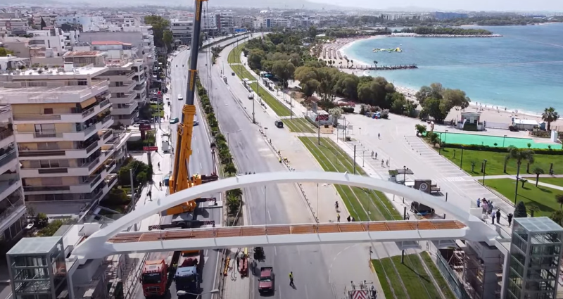 &Eta; &pi;&epsilon;&zeta;&omicron;&gamma;έ&phi;&upsilon;&rho;&alpha; &tau;&omicron;&upsilon; &Alpha;&lambda;ί&mu;&omicron;&upsilon; &mu;&epsilon; drone