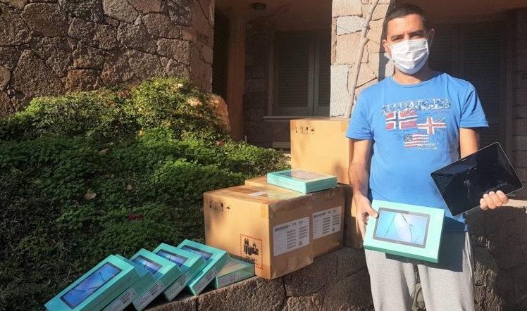 &Omicron; &Delta;ή&mu;&omicron;&sigmaf; &Pi;ό&rho;&omicron;&upsilon; &mu;&omicron;ί&rho;&alpha;&sigma;&epsilon; 40 &tau;ά&mu;&pi;&lambda;&epsilon;&tau; &sigma;&epsilon; &mu;&alpha;&theta;&eta;&tau;έ&sigmaf; &omicron;&iota;&kappa;&omicron;&nu;&omicron;&mu;&iota;&kappa;ά &alpha;&delta;ύ&nu;&alpha;&mu;&omega;&nu; &omicron;&iota;&kappa;&omicron;&gamma;&epsilon;&nu;&epsilon;&iota;ώ&nu;