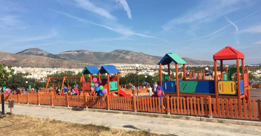 Άλιμος: Καθαρίζονται όλες οι παιδικές χαρές του Δήμου