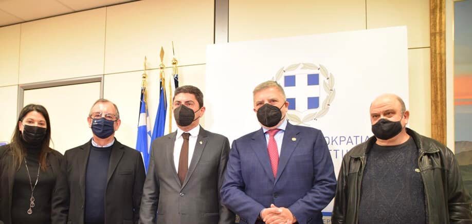 &Pi;&epsilon;&iota;&rho;&alpha;&iota;ά&sigmaf;: &Xi;&epsilon;&kappa;&iota;&nu;ά &eta; &alpha;&nu;&alpha;&kappa;&alpha;&tau;&alpha;&sigma;&kappa;&epsilon;&upsilon;ή &tau;&omicron;&upsilon; &Kappa;&alpha;&pi;&alpha;&gamma;έ&rho;&omega;&phi;