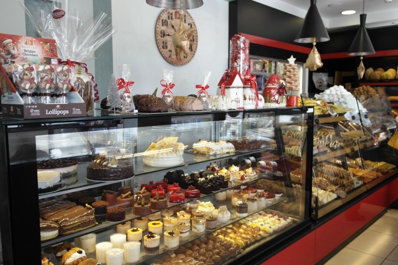 &Tau;&alpha; &phi;&epsilon;&tau;&iota;&nu;ά &Chi;&rho;&iota;&sigma;&tau;&omicron;ύ&gamma;&epsilon;&nu;&nu;&alpha; &gamma;ί&nu;&omicron;&nu;&tau;&alpha;&iota; &pi;&iota;&omicron; &gamma;&lambda;&upsilon;&kappa;ά &sigma;&tau;&omicron;&nu; &laquo;&Alpha;&lambda;&epsilon;&tau;&rho;ά&raquo;