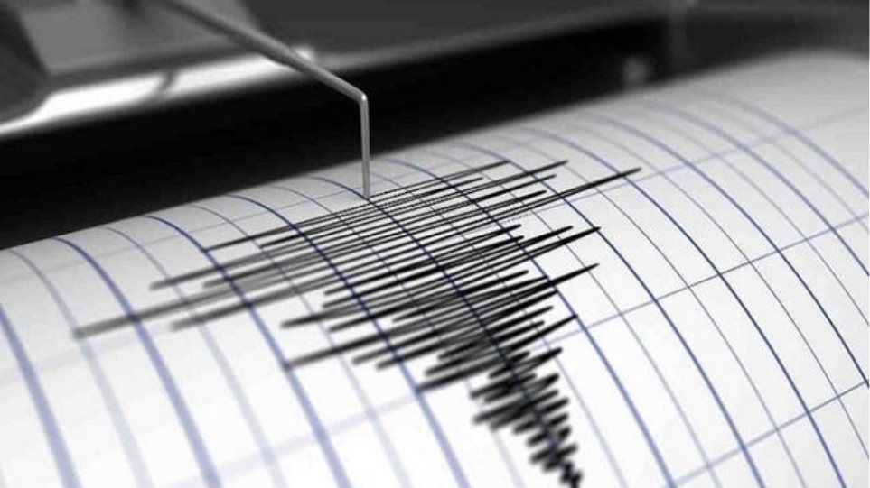 Καλλιθέα: «Κράτησαν στον σεισμό τους εργαζόμενους εγκλωβισμένους»