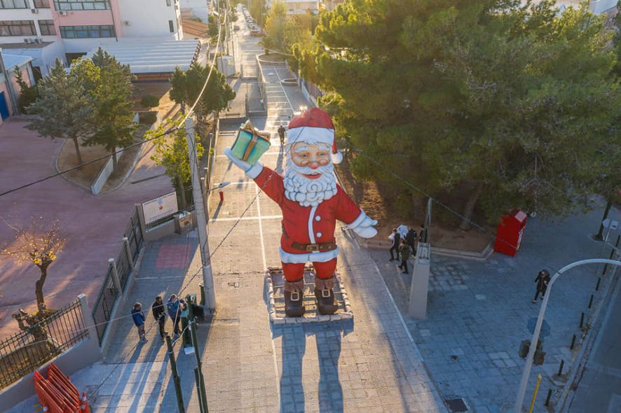Έ&nu;&alpha;&sigmaf; &alpha;&kappa;ό&mu;&eta; &gamma;&iota;&gamma;ά&nu;&tau;&iota;&omicron;&sigmaf; Ά&gamma;&iota;&omicron;&sigmaf; &Beta;&alpha;&sigma;ί&lambda;&eta;&sigmaf; &sigma;&tau;&eta; &Gamma;&lambda;&upsilon;&phi;ά&delta;&alpha;