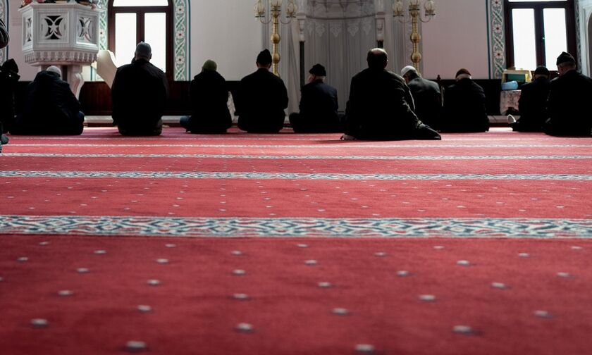 &Pi;&epsilon;&iota;&rho;&alpha;&iota;ά&sigmaf;: Έ&kappa;&lambda;&epsilon;&iota;&sigma;&epsilon; &tau;&omicron; &tau;&zeta;&alpha;&mu;ί &Alpha;&lambda; &Alpha;&nu;&tau;ά&lambda;&omicron;&upsilon;&sigmaf; - &Lambda;&epsilon;&iota;&tau;&omicron;&upsilon;&rho;&gamma;&omicron;ύ&sigma;&epsilon; &chi;&omega;&rho;ί&sigmaf; ά&delta;&epsilon;&iota;&alpha; - &Eta; &alpha;&nu;&tau;ί&delta;&rho;&alpha;&sigma;&eta; &tau;&omega;&nu; &Mu;&omicron;&upsilon;&sigma;&omicron;&upsilon;&lambda;&mu;ά&nu;&omega;&nu;